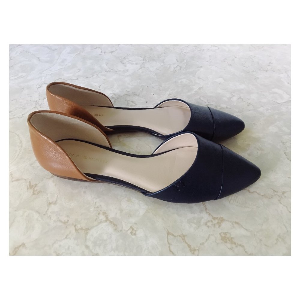 Tommy Hilfiger Black and Tan Flats